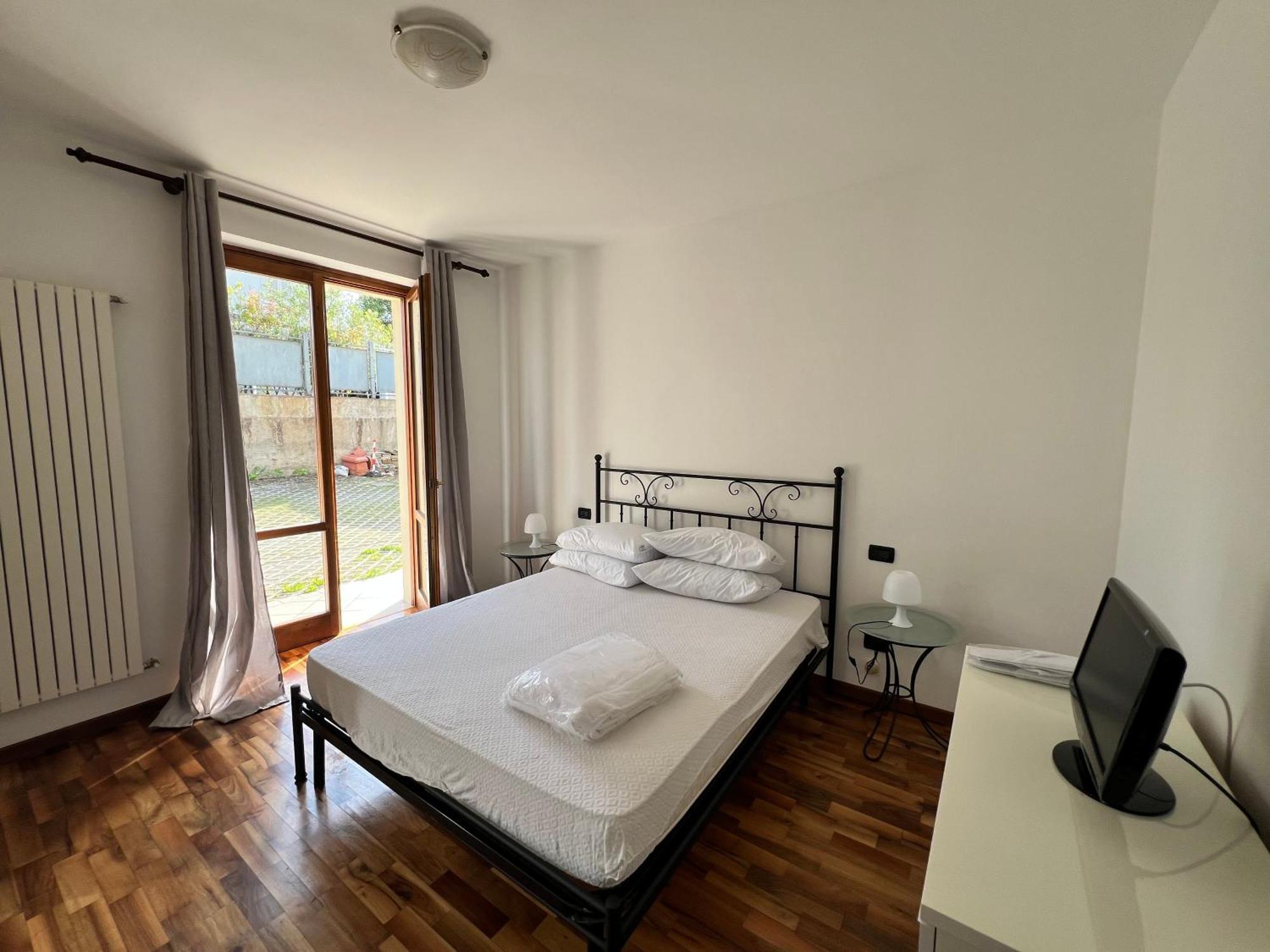Magic Desenzano Apartment Desenzano del Garda Bagian luar foto